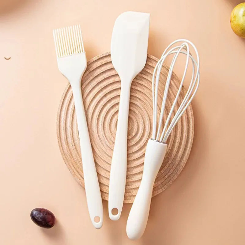 3 pieces baking set Food grade silicone heat resistant cream scraper egg beater Grease brush kitchen cake baking tools